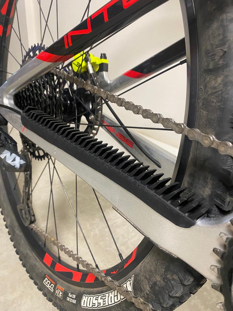 STFU BIKE - STAY GUARD WIDE