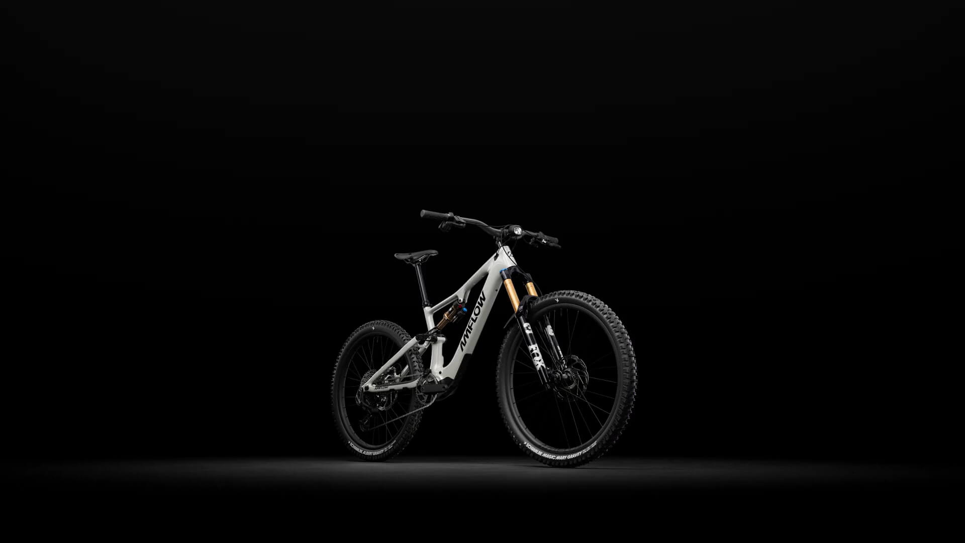 Amflow PX Carbon komplett elcykel fotograferad från sidan i studio, hela ramen och drivlinan synlig