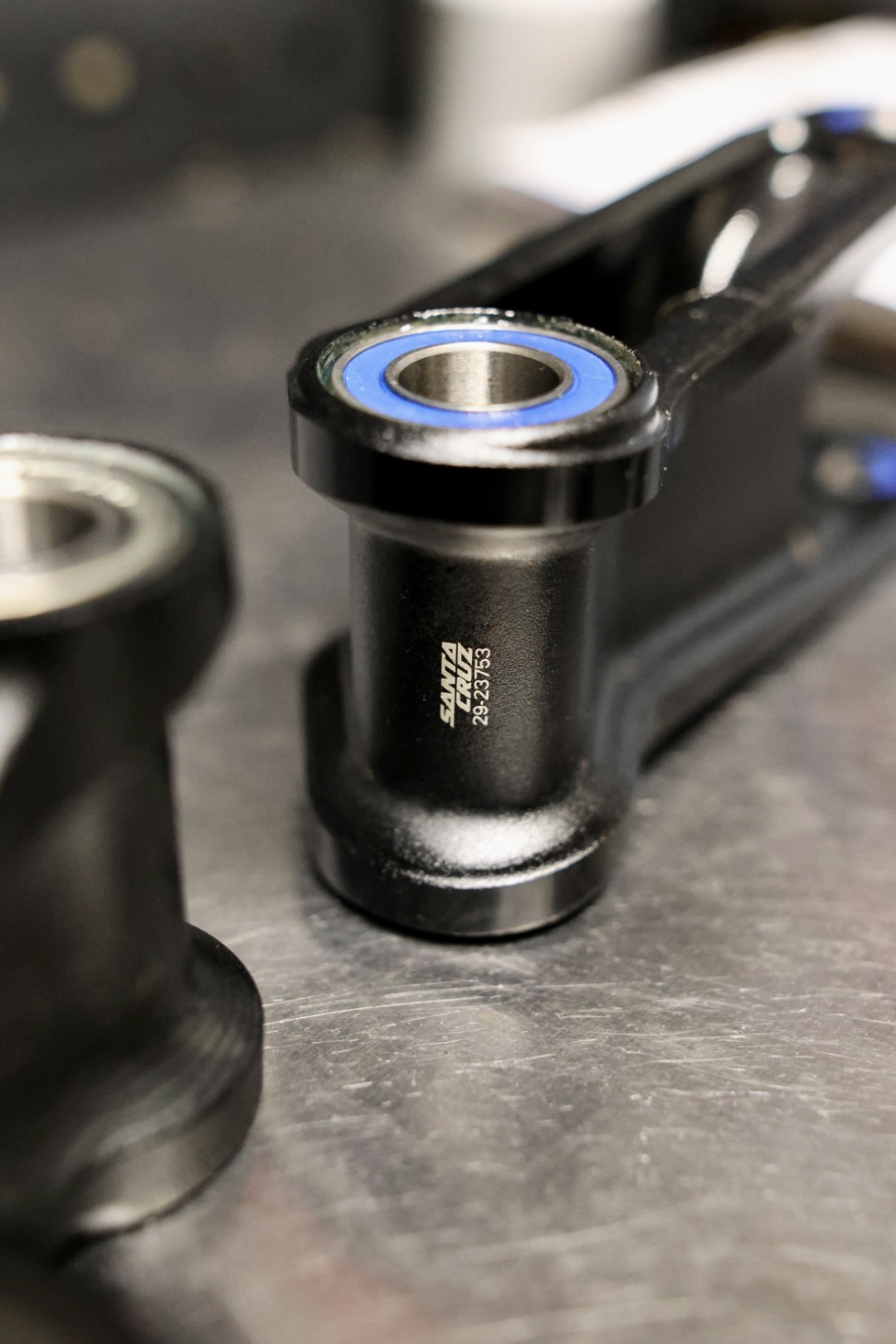 Santa Cruz pivot bearing housing – part no. 29-23753