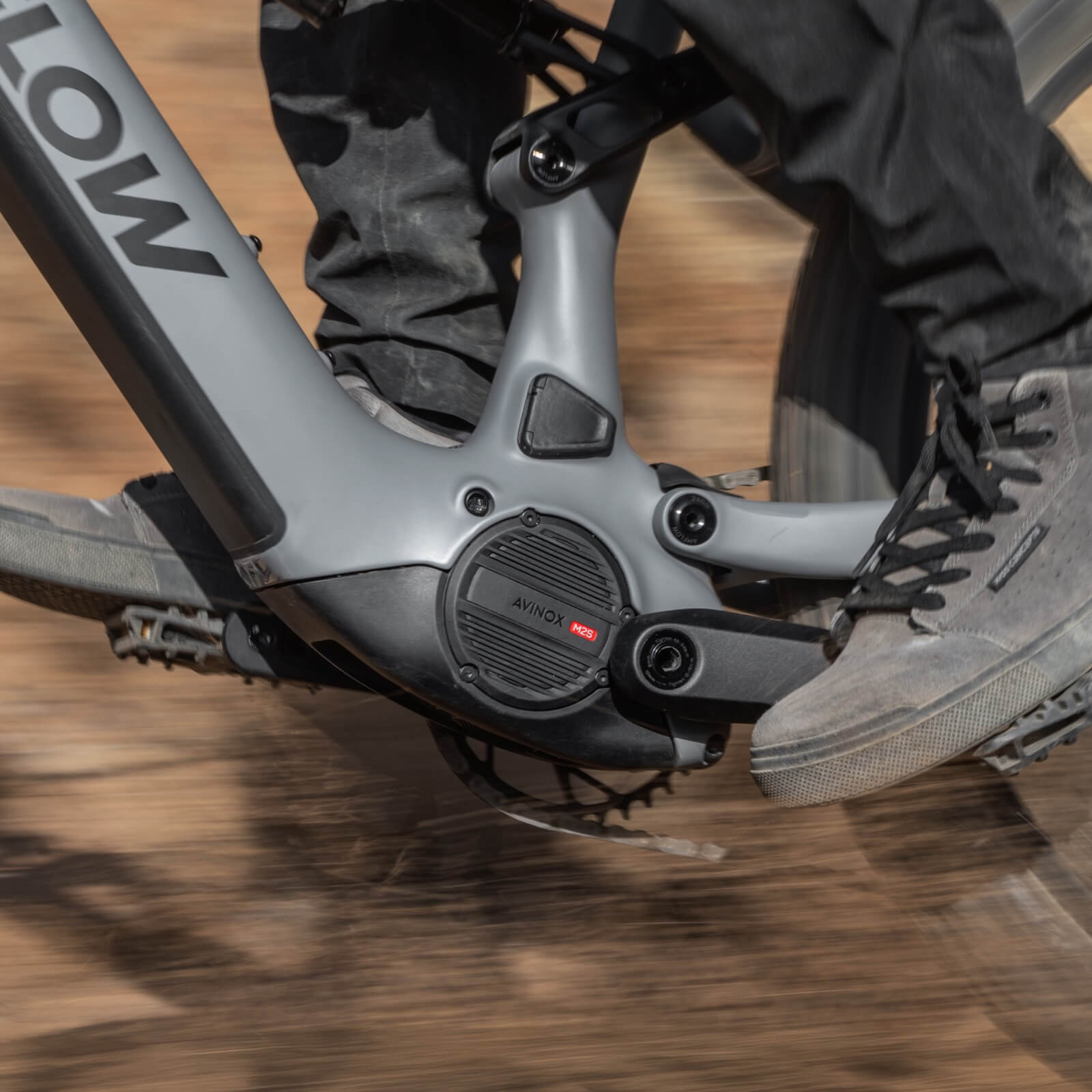 Närbild på DJI Avinox drivenhet monterad i ramen på Amflow PR Carbon
