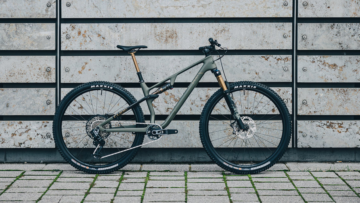 Cube AMS ONE11 C:68X TM 29 dustyolive´n´gold